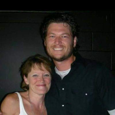 Profile Picture of Deb D (@DebD417) on Twitter