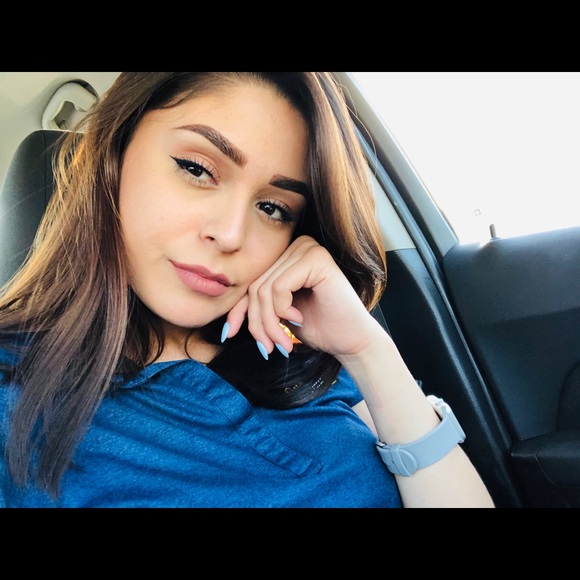 Profile Picture of Cassandra Cuevas (@omgitscassy) on Poshmark