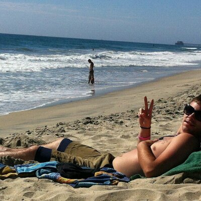 Profile Picture of Stephen Flake (@bigpimpyourmom) on Twitter