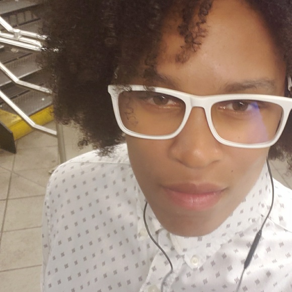 Profile Picture of Shanell Paulk (@nellp24) on Poshmark