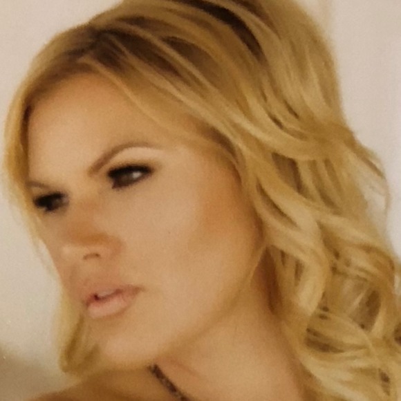 Profile Picture of Raeann Patton (@raeannpatton1) on Poshmark