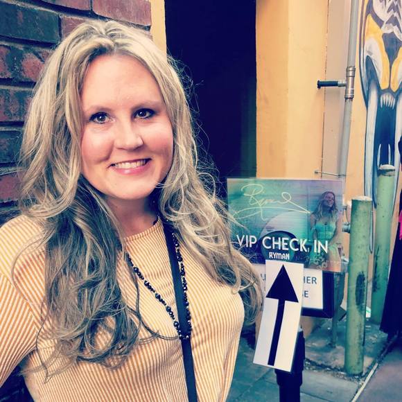 Profile Picture of Alissa Rocchi (@sunphlower1977) on Poshmark