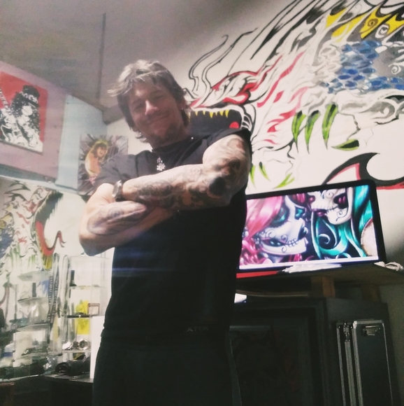 Profile Picture of Peter Dushan (@inker610) on Poshmark