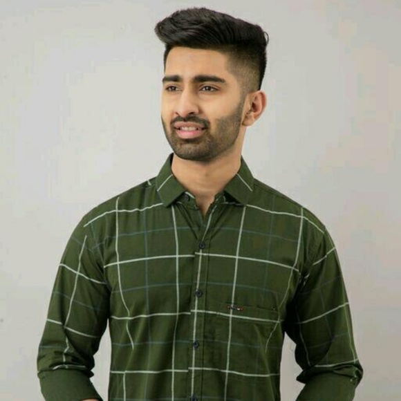 Profile Picture of Akshay Jain (@aksh_ay) on Poshmark