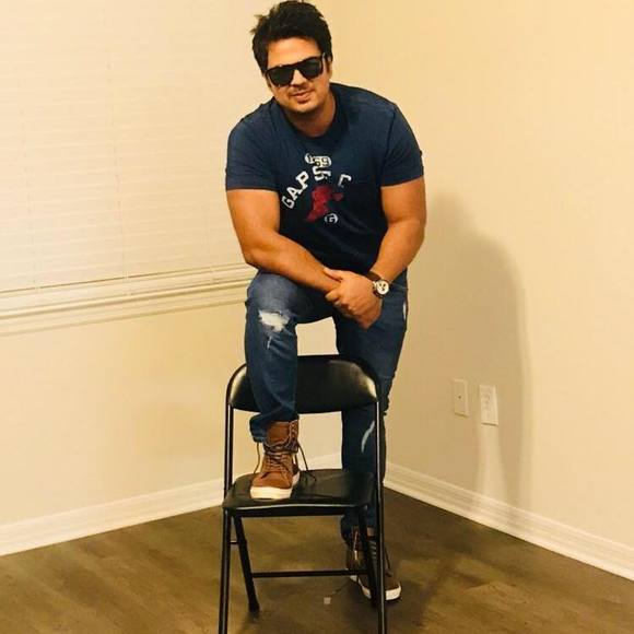 Profile Picture of Gaurav Mahajan (@gaurav_mahajan) on Poshmark