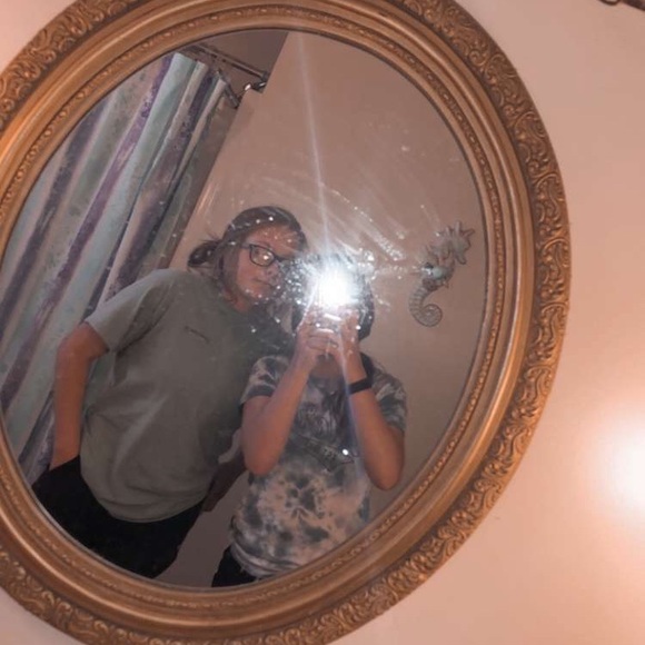 Profile Picture of Alyssa Pangle (@alyssapangle) on Poshmark