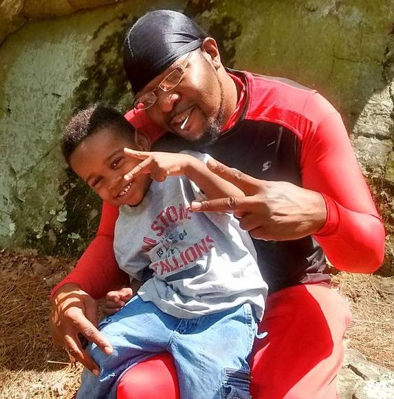 Profile Picture of Lee Wright (@leewright9496) on Poshmark