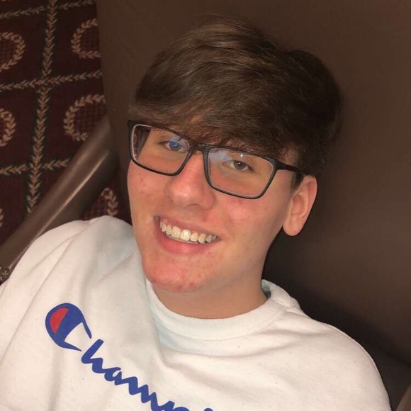 Profile Picture of Jared Lucas (@jaredlucas88) on Poshmark