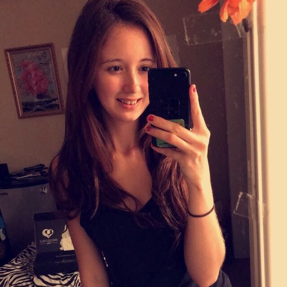 Profile Picture of Sasha Shevchenko (@omg_sasha95) on Poshmark