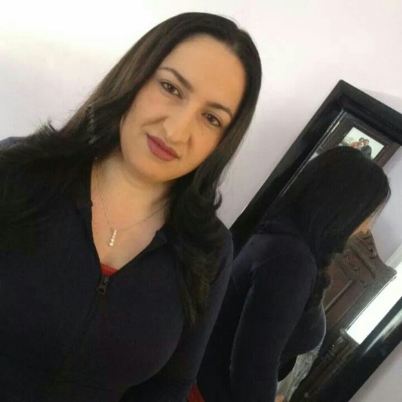 Profile Picture of Lavdi Kelmendi (@lavdi) on Poshmark