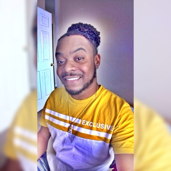 Profile Picture of Leon Cooley (@leoncooley) on Poshmark