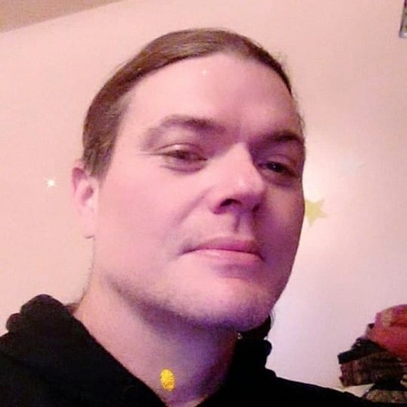 Profile Picture of Randall Overby (@roverby75) on Poshmark