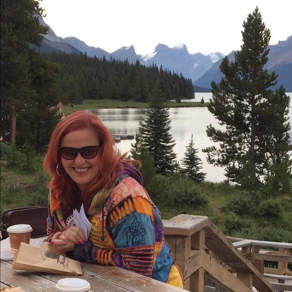 Profile Picture of Michele Jain (@mjain1114) on Poshmark