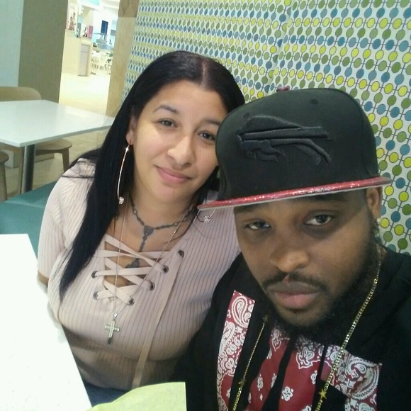 Profile Picture of Jamar Vanmorter (@capone252) on Poshmark