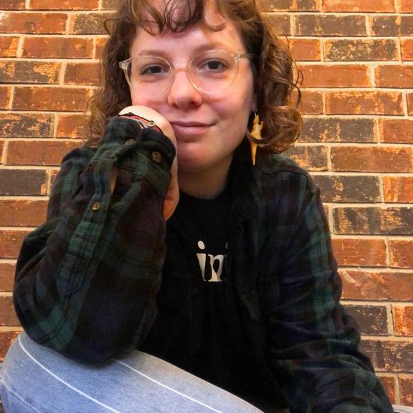 Profile Picture of Ashlyn Adams (@ashlynadams901) on Poshmark