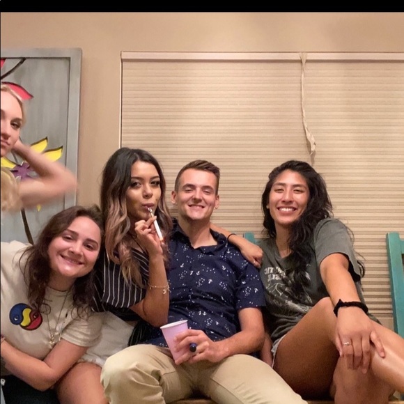 Profile Picture of Grady Akers (@graydee) on Poshmark