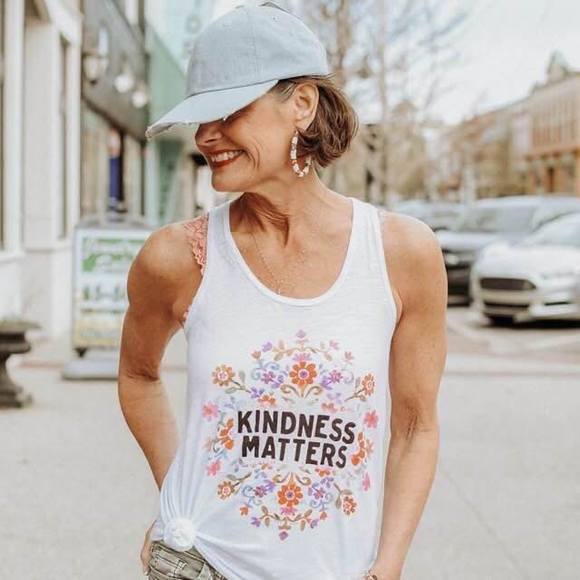 Profile Picture of Karen kolenic Gorbach (@artery) on Poshmark