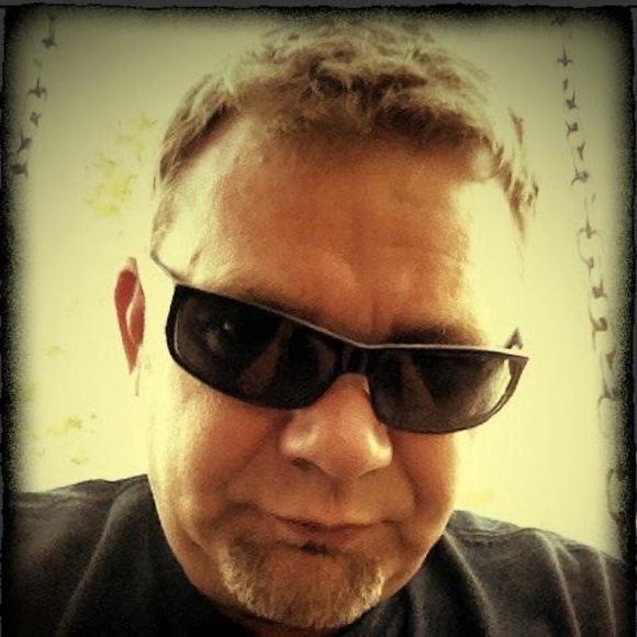 Profile Picture of Robert Grabowski (@grabowskir) on Poshmark