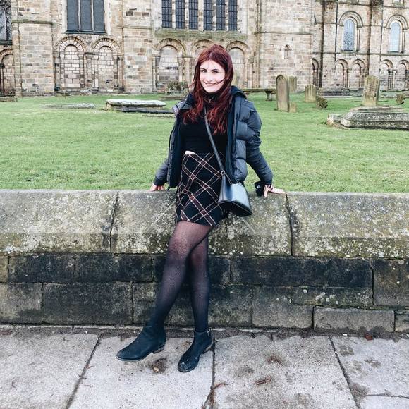 Profile Picture of Marlo Avidon (@marloriffic) on Poshmark