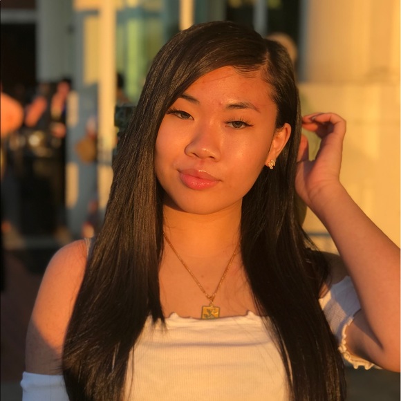 Profile Picture of Gina Huynh (@foreign_bonita) on Poshmark