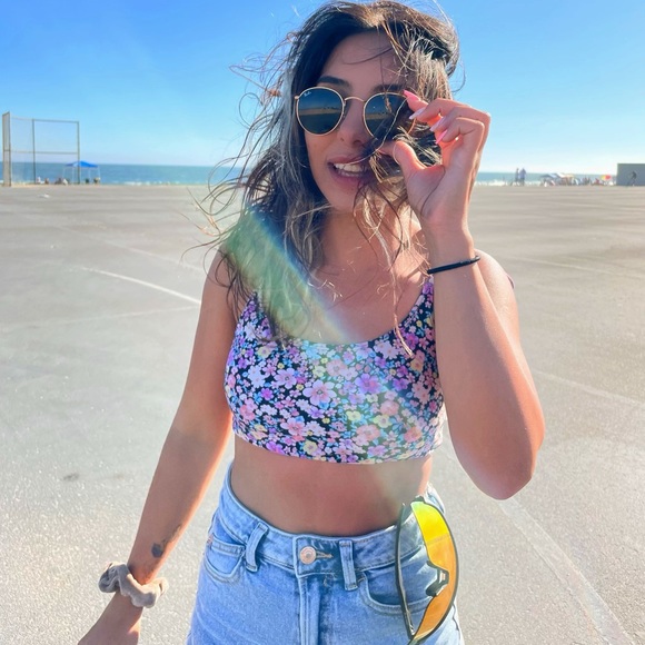 Profile Picture of Jessica Aghajanian (@jesxx3) on Poshmark