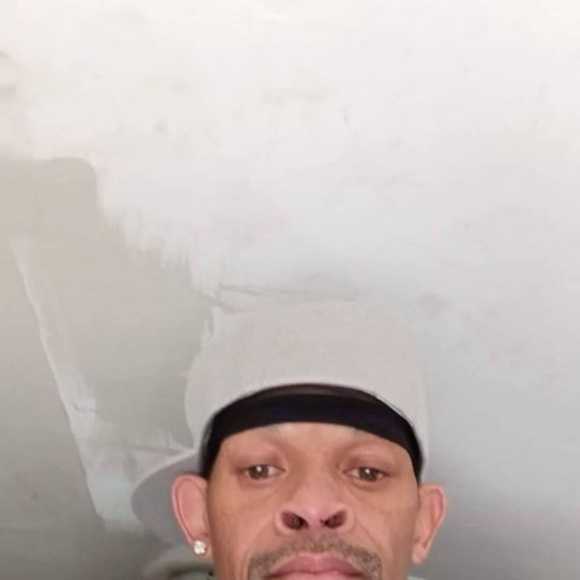 Profile Picture of Thomas Carter (@tc6622012) on Poshmark