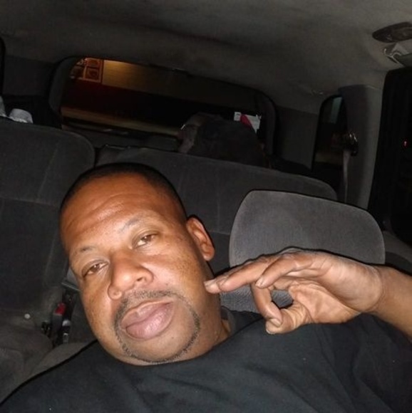 Profile Picture of Dawnte Gipson (@gipsonmarcel905) on Poshmark