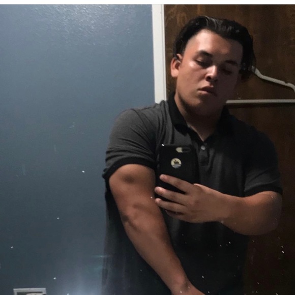 Profile Picture of Marco Avalos (@yoo_marcos) on Poshmark