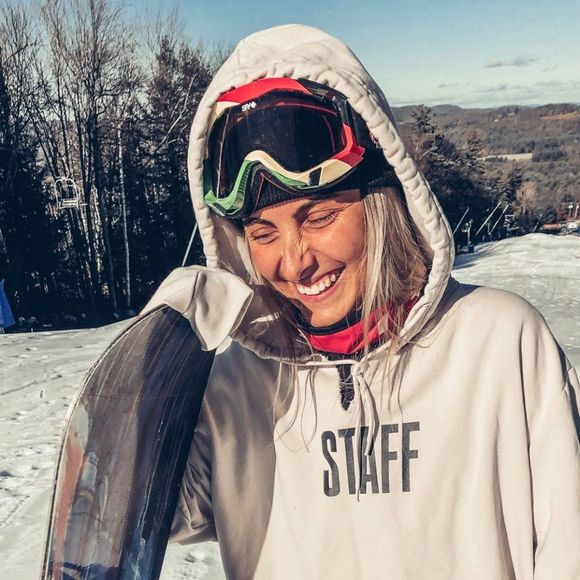 Profile Picture of Gianna Pezzulo (@giannapezzulo) on Poshmark