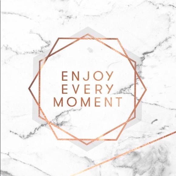 Profile Picture of Sydney Moberly (@sydneym555) on Poshmark