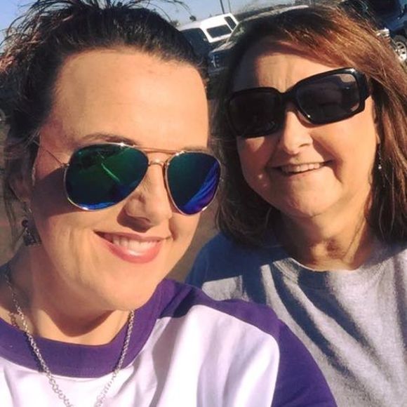 Profile Picture of Debbie Connor (@dconnor) on Poshmark