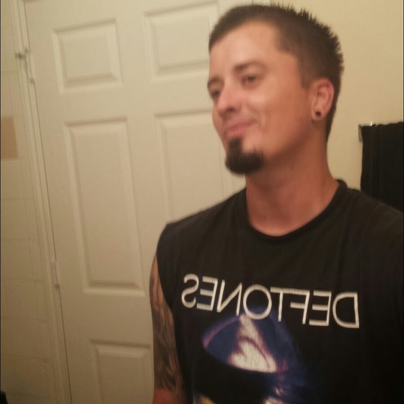 Profile Picture of Ryan Webb (@rj12webb) on Poshmark