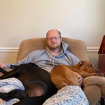 Profile Picture of Robert Holt (@HoltHorror) on Twitter