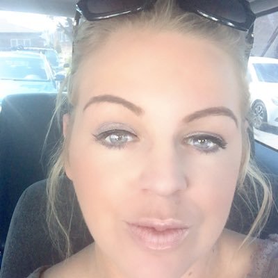 Profile Picture of Dee Knight (@deeknight1985) on Twitter