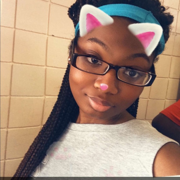 Profile Picture of Nagiya Sallet (@nagiya) on Poshmark