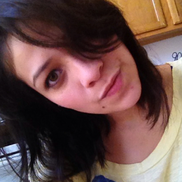Profile Picture of Fabiola Cuellar (@fabylous06) on Poshmark