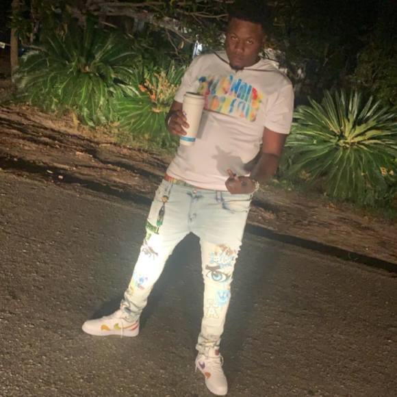 Profile Picture of Jeffry Stlouis (@bapeboy305) on Poshmark