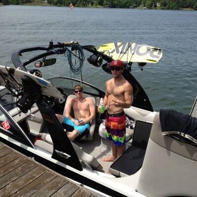 Profile Picture of Erik Barnard (@TheRealNard_Dog) on Twitter