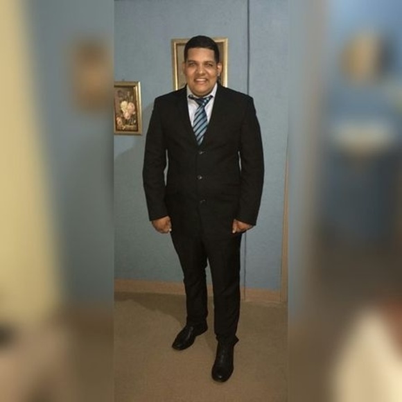 Profile Picture of Samir Andrades (@samir_andrades) on Poshmark