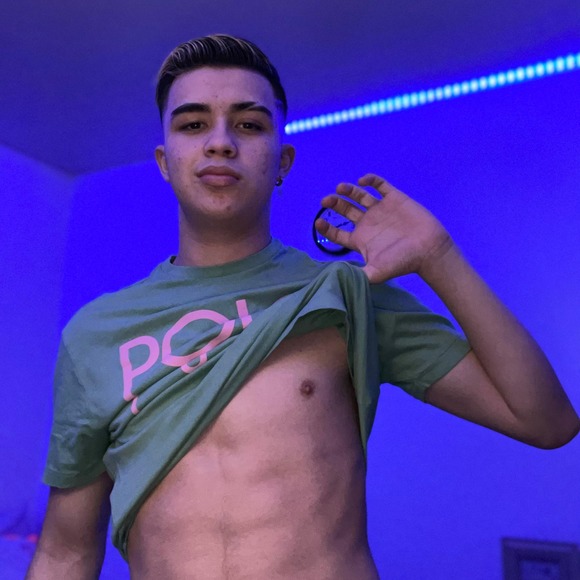 Profile Picture of Everson Melgar (@eversonmelgar) on Poshmark