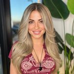 Profile Picture of Courtney Aragon (@courtneyskirts) on Instagram