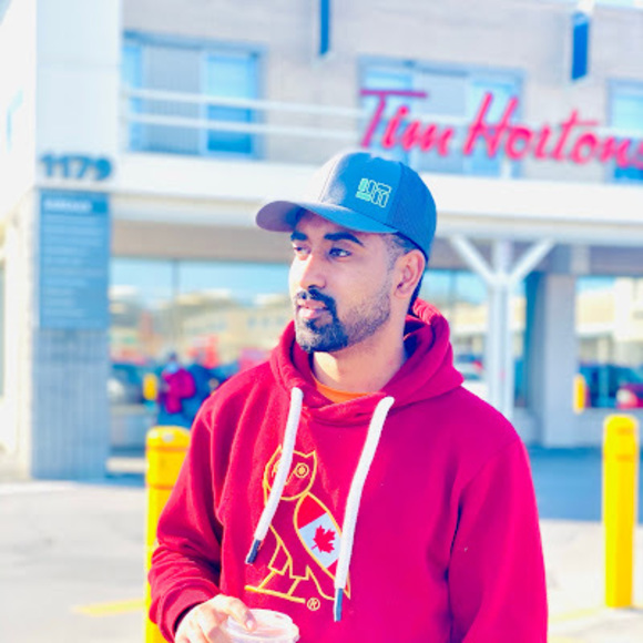 Profile Picture of Ls Judge (@ls999914) on Poshmark