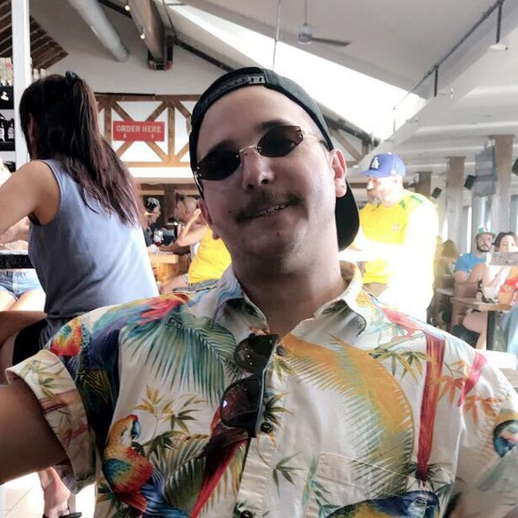 Profile Picture of Nick Andrade (@nandrade92) on Poshmark