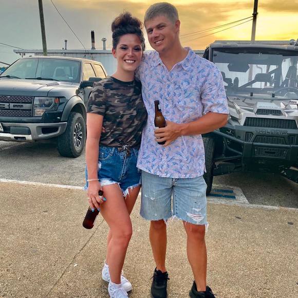 Profile Picture of Taylor Colley (@taylorcolley4) on Poshmark