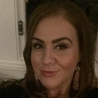 Profile Picture of Emily Enright (@Lim_Em) on Twitter