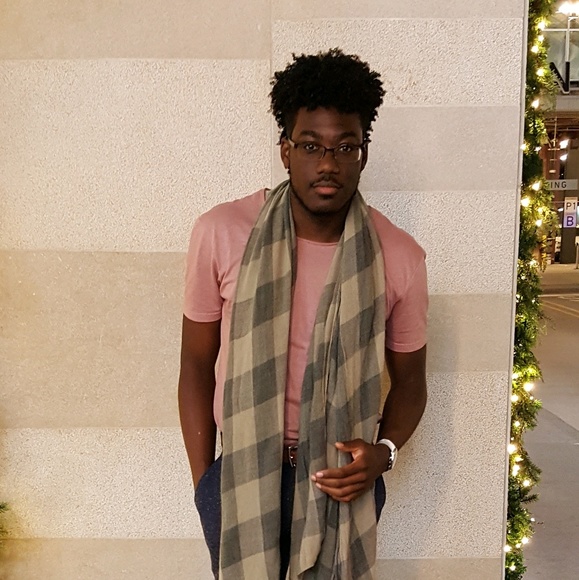 Profile Picture of Alexander Riggins (@ajriggins) on Poshmark