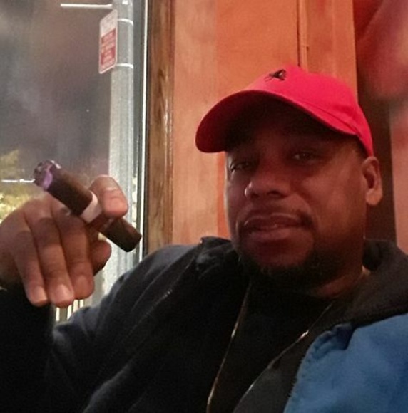 Profile Picture of Mario Green (@mariodgreen) on Poshmark