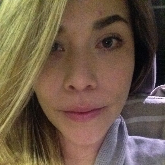 Profile Picture of Isaura Zazueta (@isauraz) on Poshmark