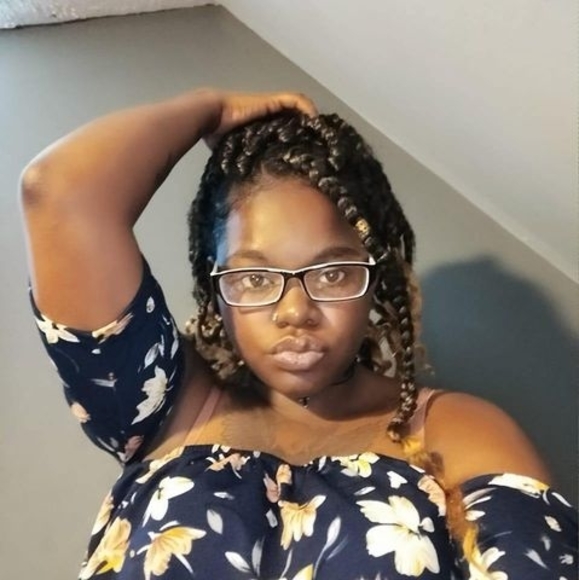 Profile Picture of Sylvia Golsby (@jaydengolsby) on Poshmark