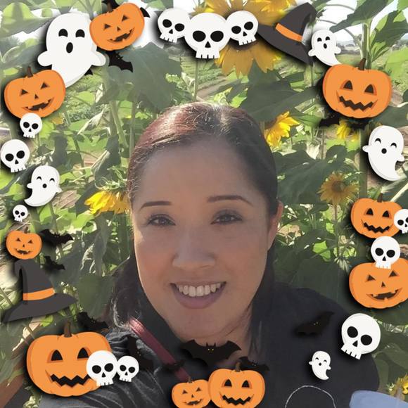 Profile Picture of Adela Arredondo (@adela602) on Poshmark